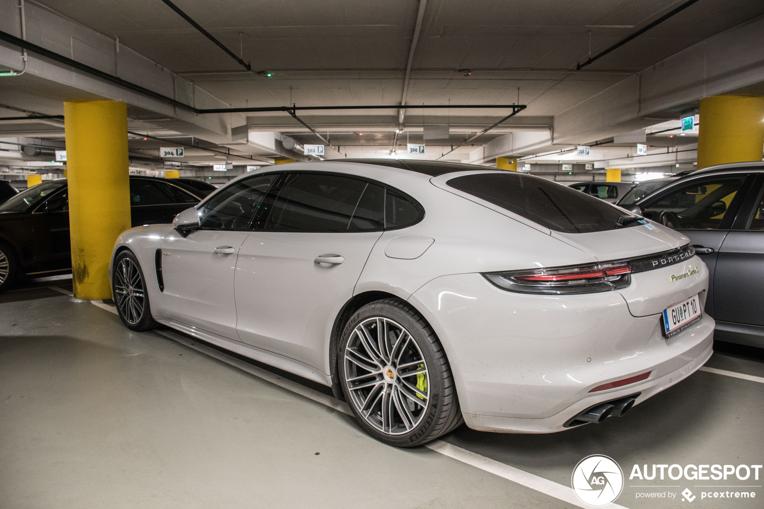 Porsche 971 Panamera Turbo S E-Hybrid