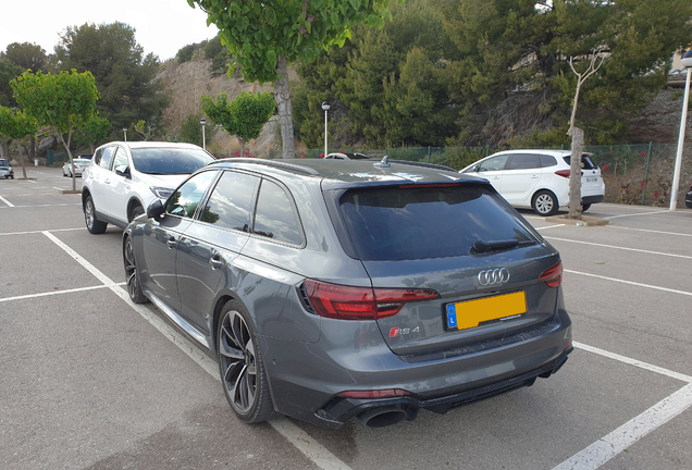 Audi RS4 Avant B9