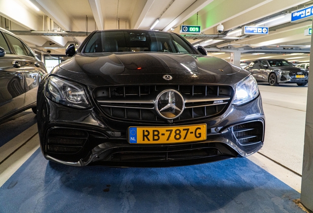 Mercedes-AMG E 63 S W213