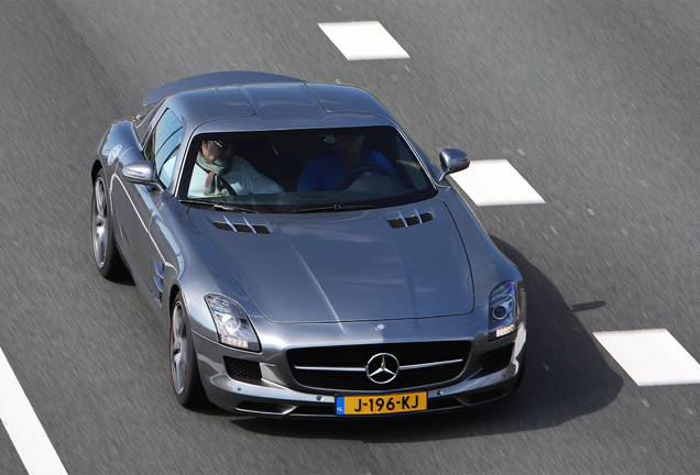 Mercedes-Benz SLS AMG