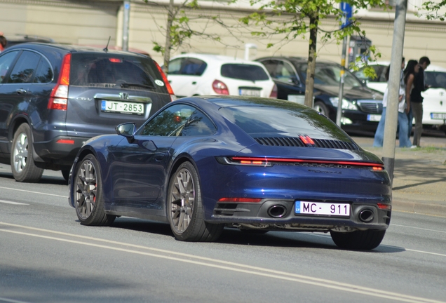 Porsche 992 Carrera 4S