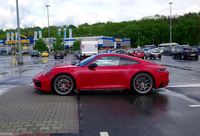 Porsche 992 Carrera 4S