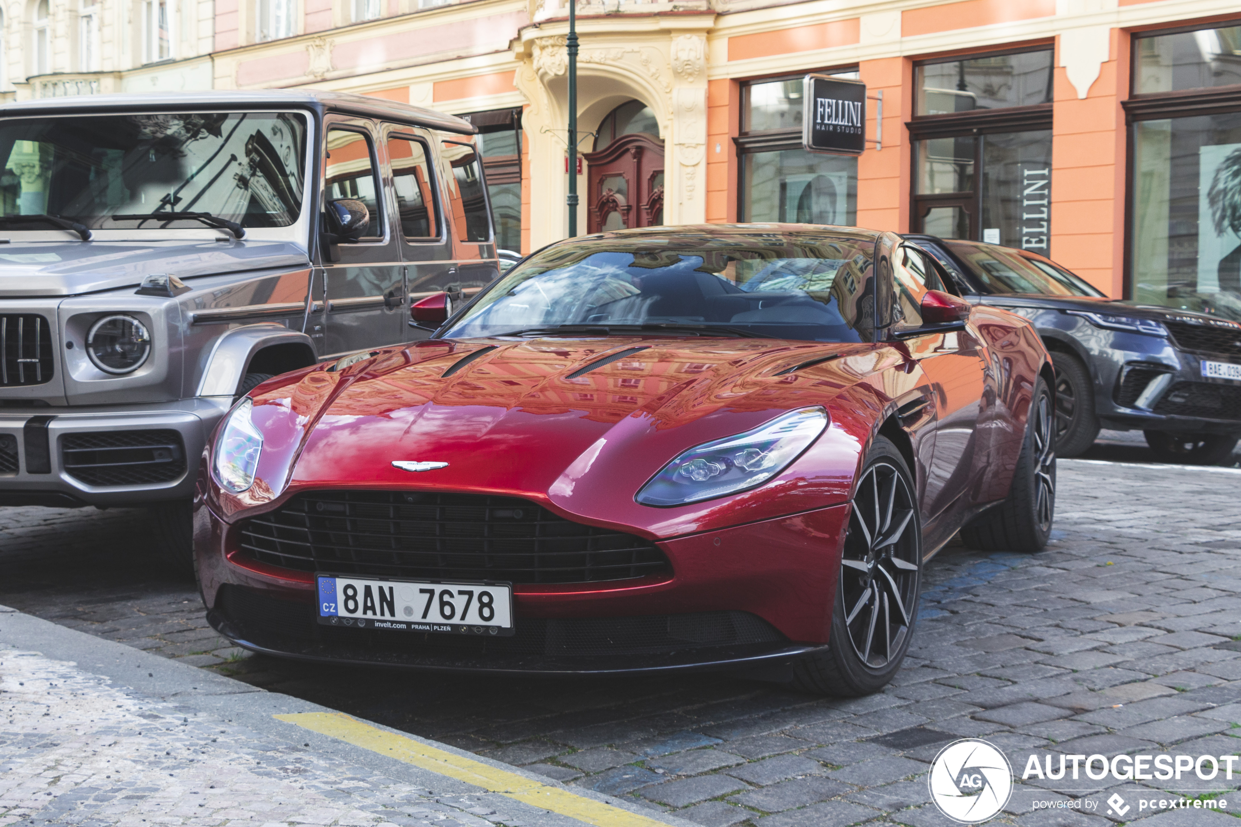 Aston Martin DB11