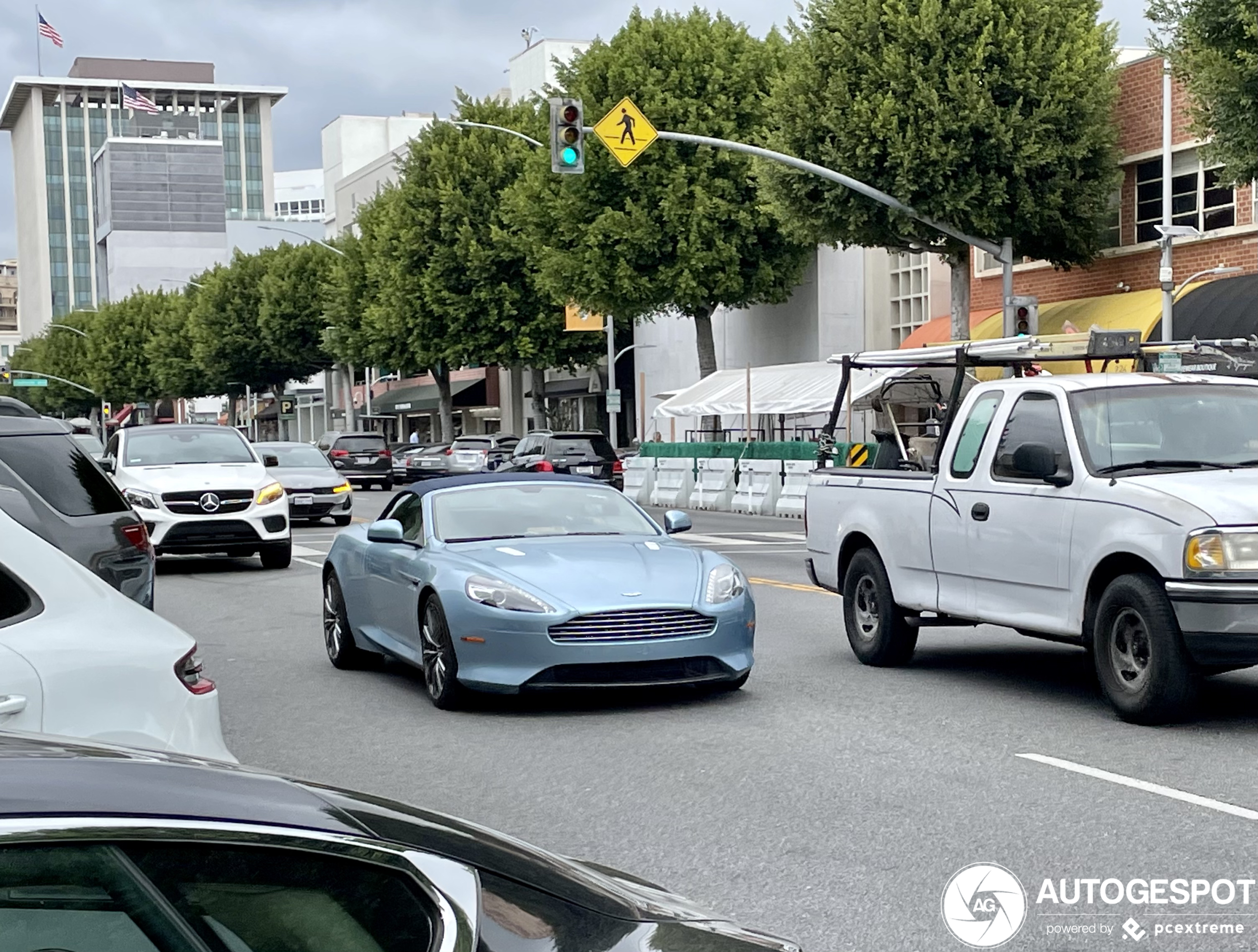 Aston Martin DB9 Volante 2013