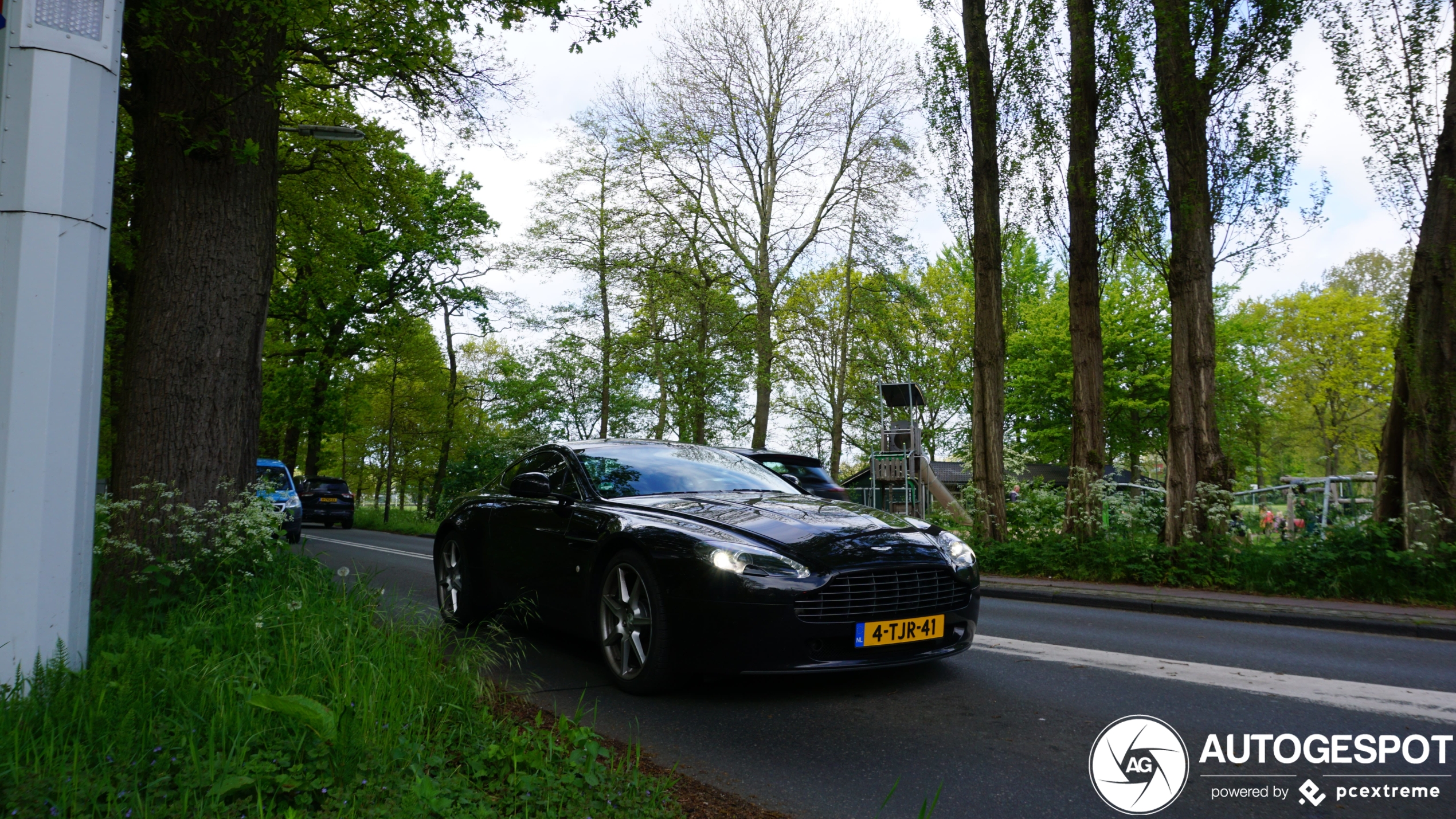 Aston Martin V8 Vantage