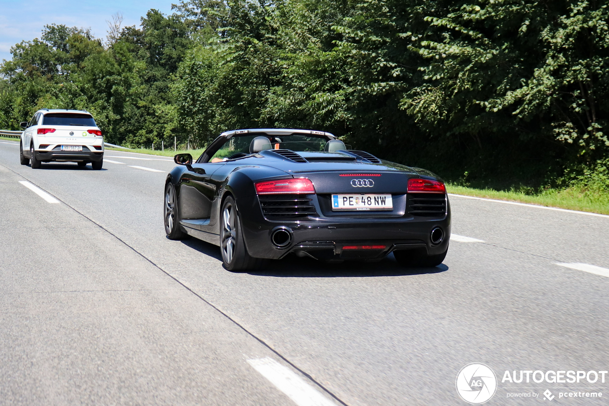 Audi R8 V8 Spyder 2013