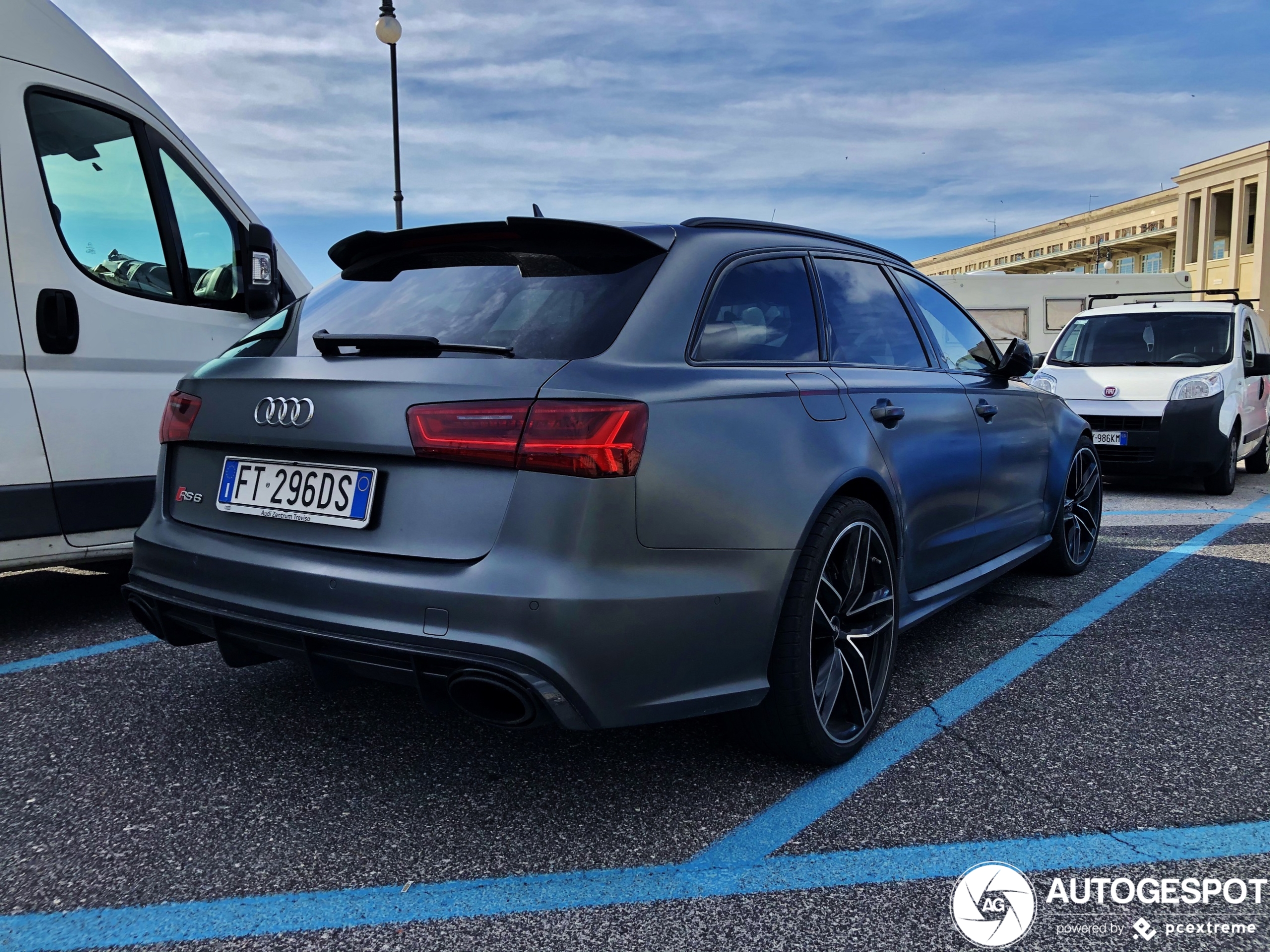 Audi RS6 Avant C7 2015