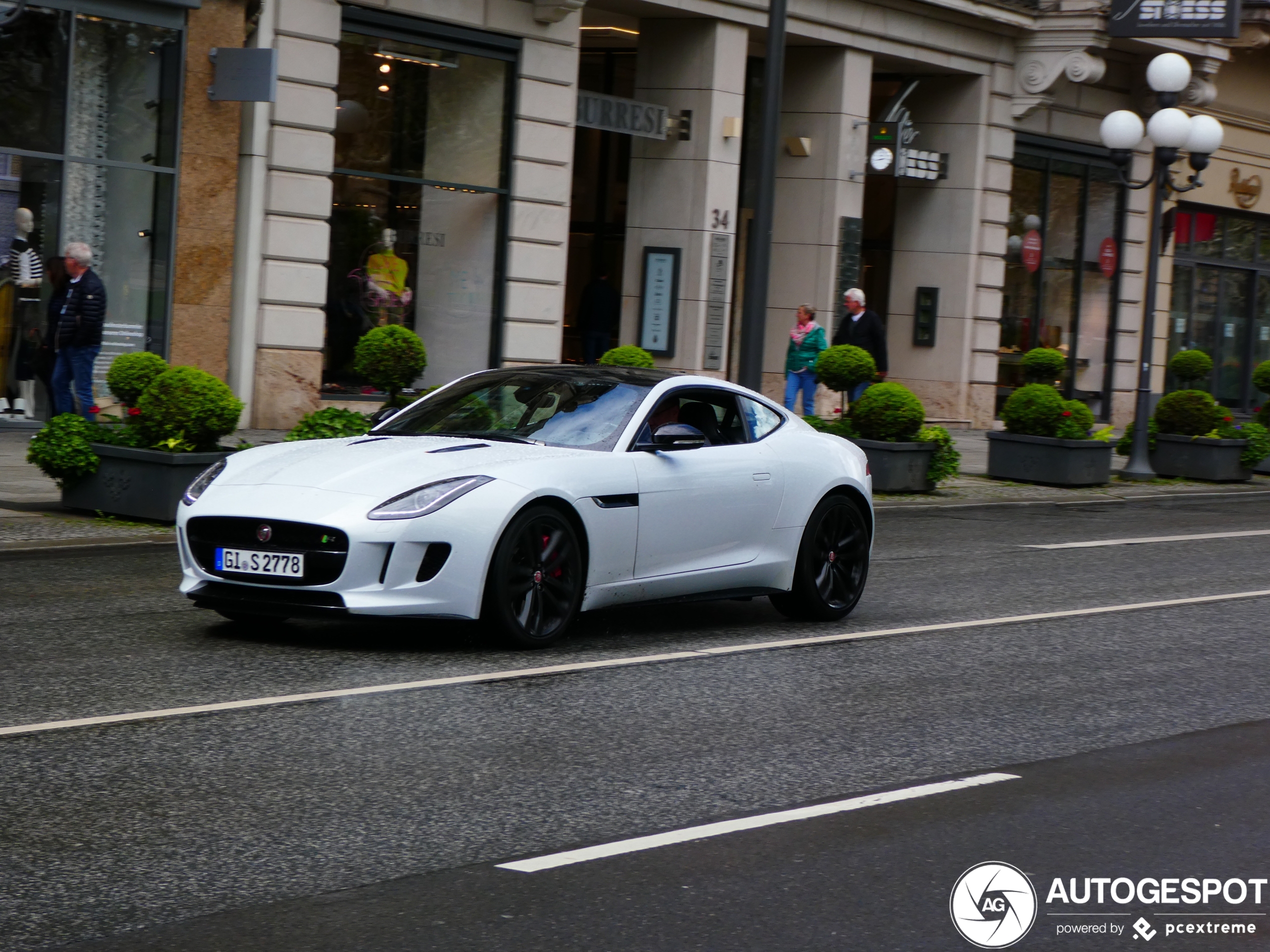 Jaguar F-TYPE R Coupé