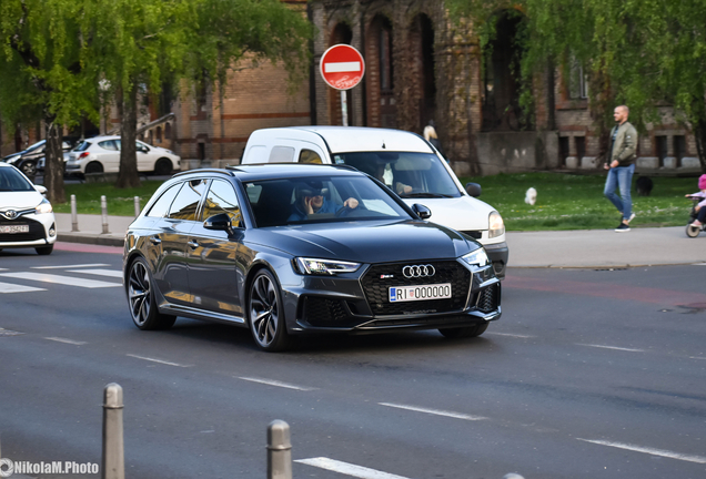 Audi RS4 Avant B9