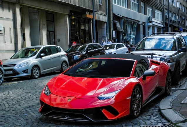 Lamborghini Huracán LP640-4 Performante Spyder