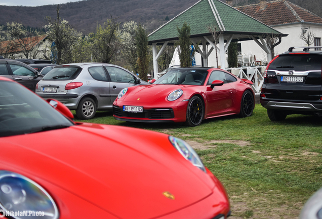 Porsche 992 Carrera 4S