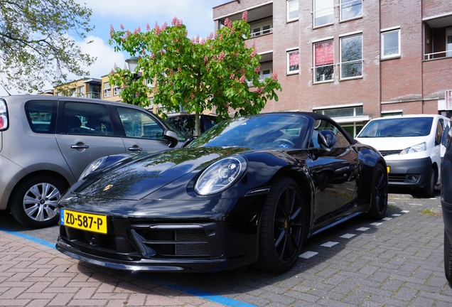 Porsche 992 Carrera 4S Cabriolet