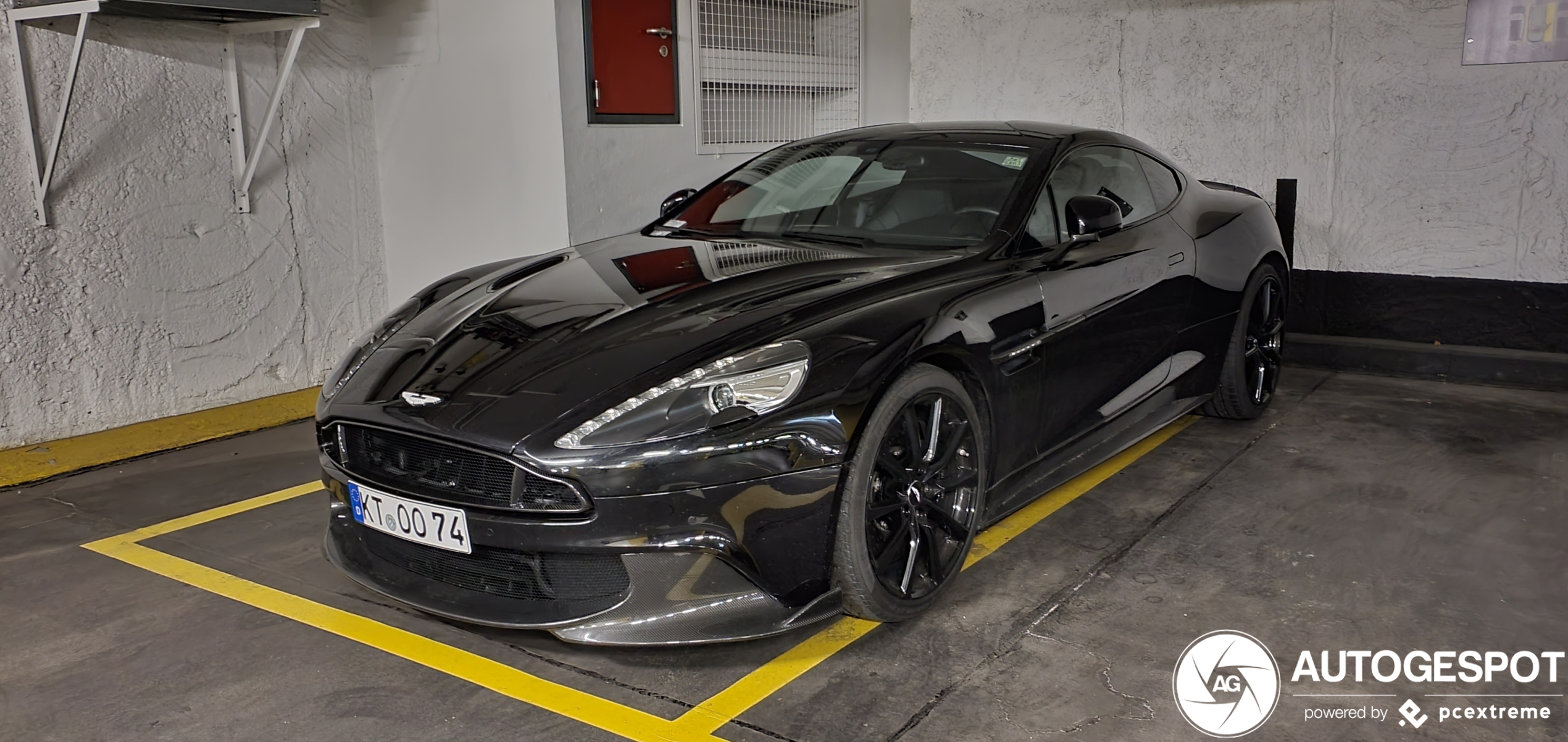 Aston Martin Vanquish S 2017