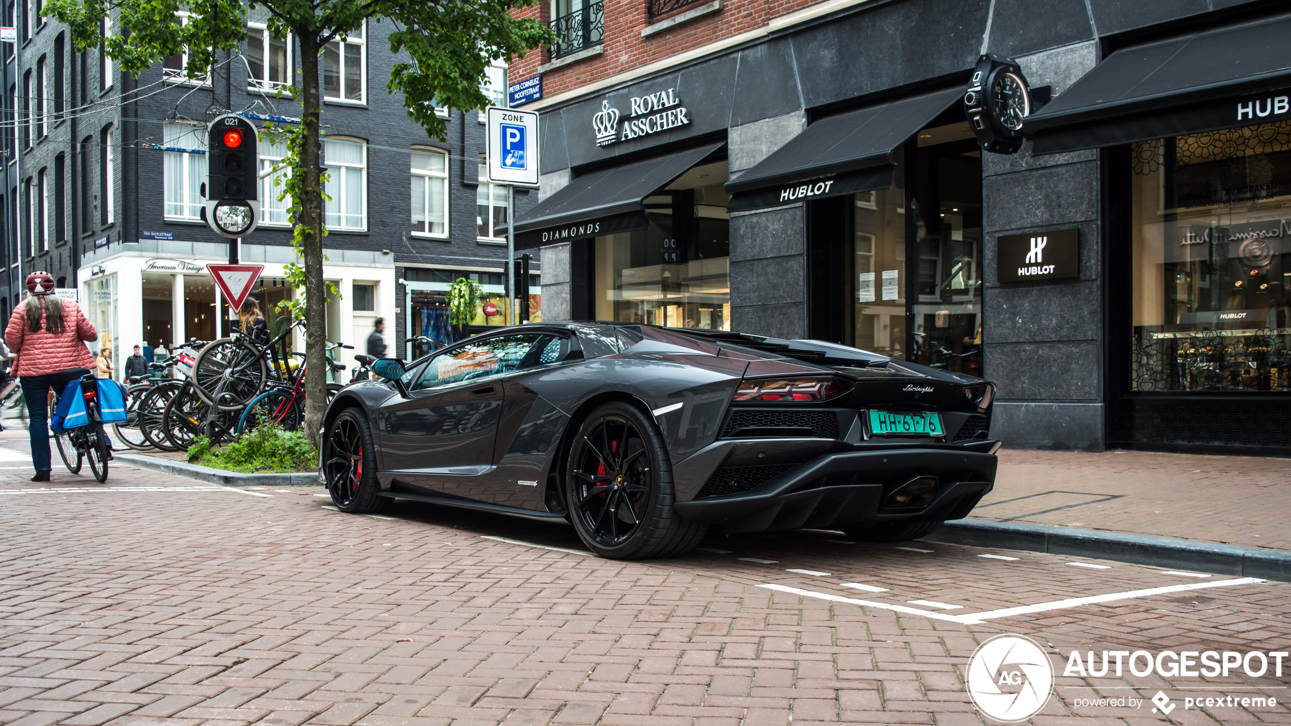 Lamborghini Aventador S LP740-4