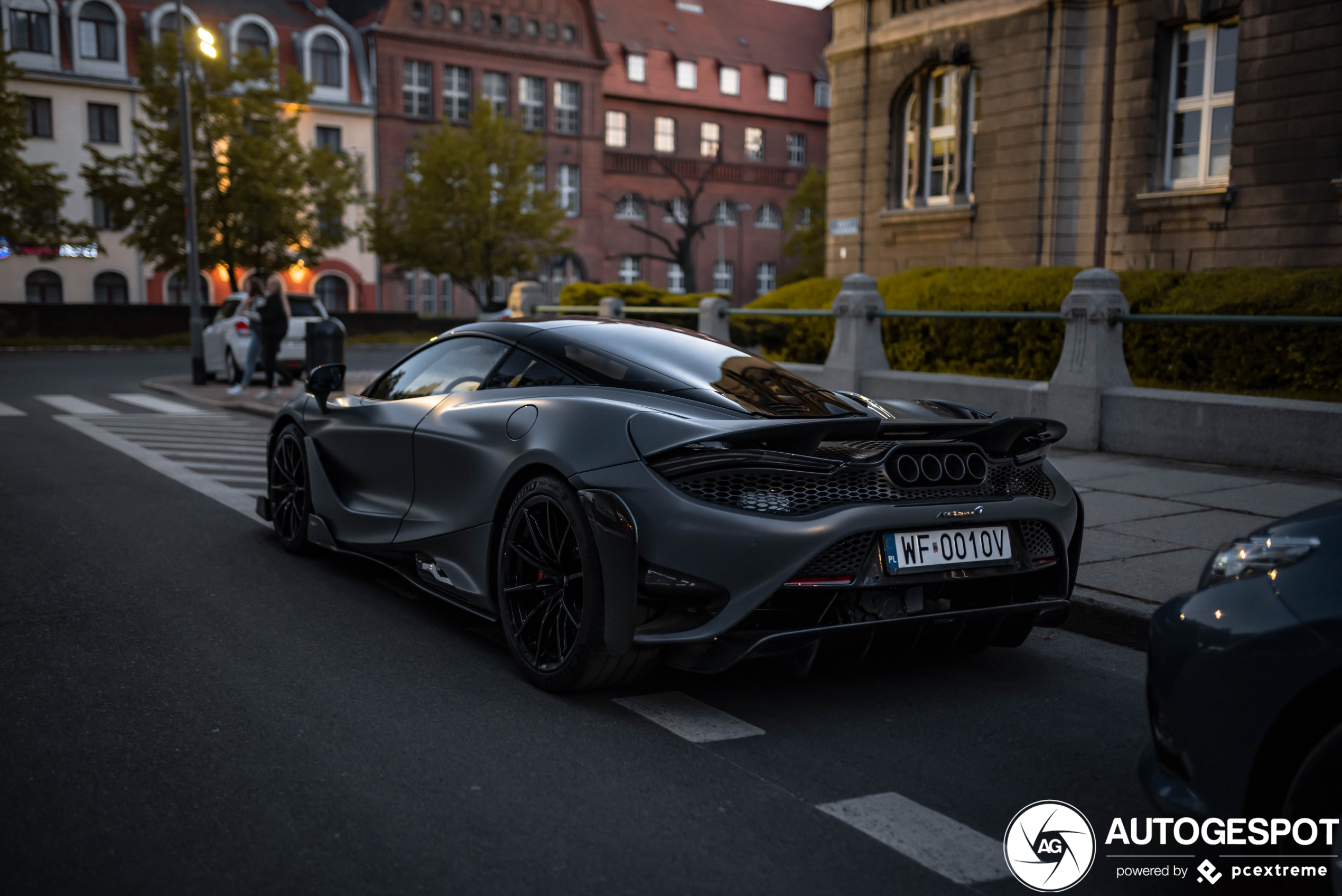 McLaren 765LT