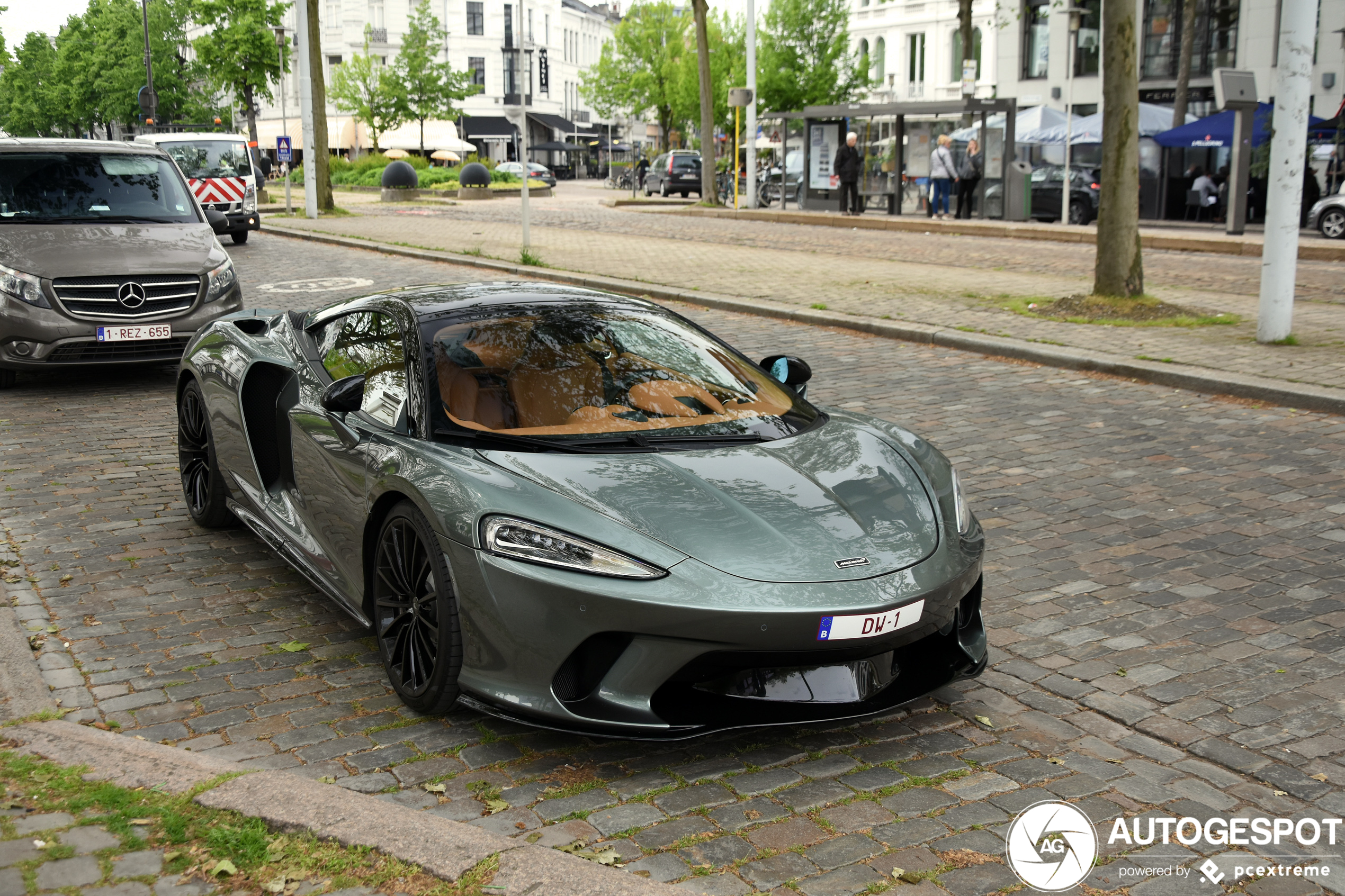 McLaren GT