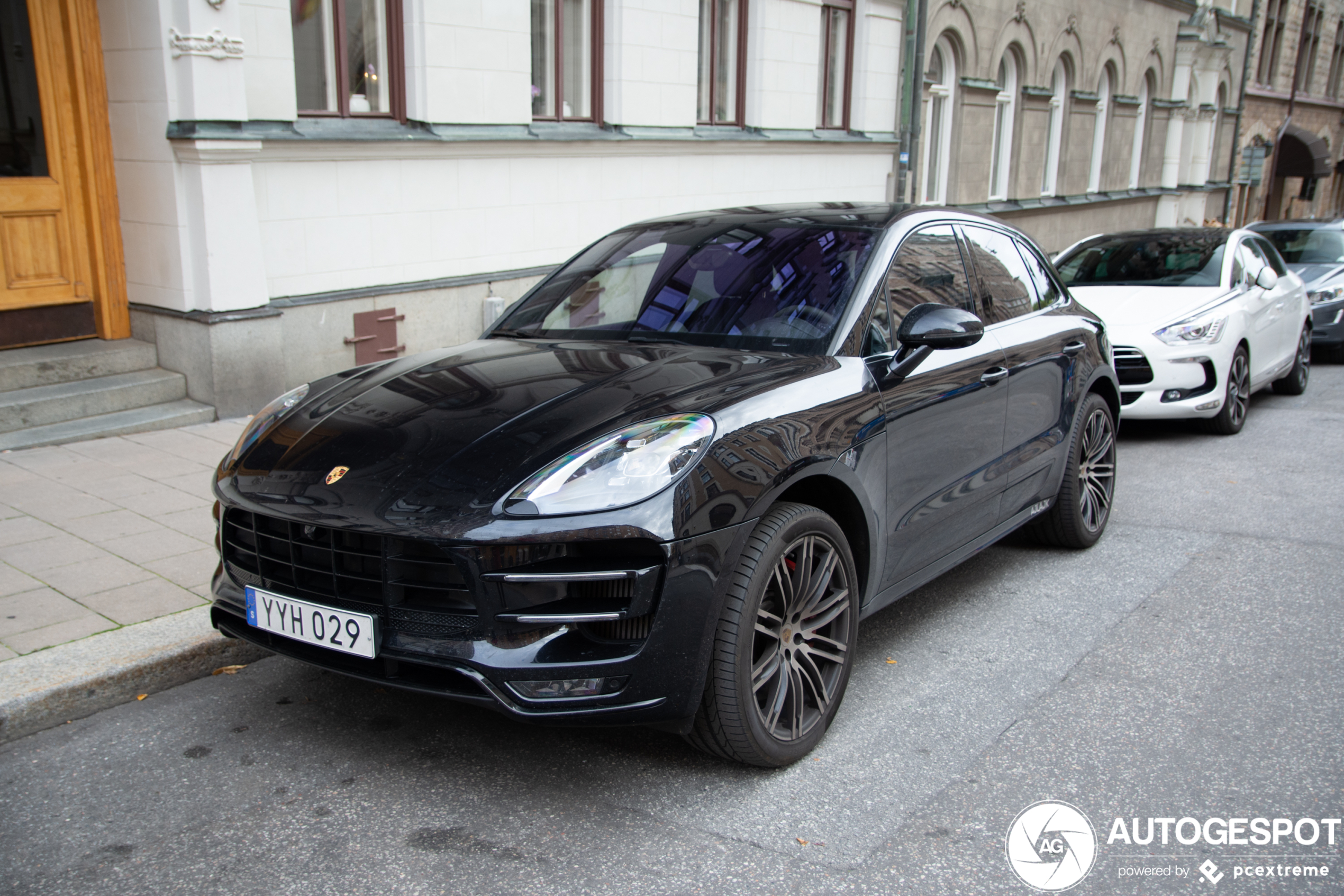 Porsche 95B Macan Turbo