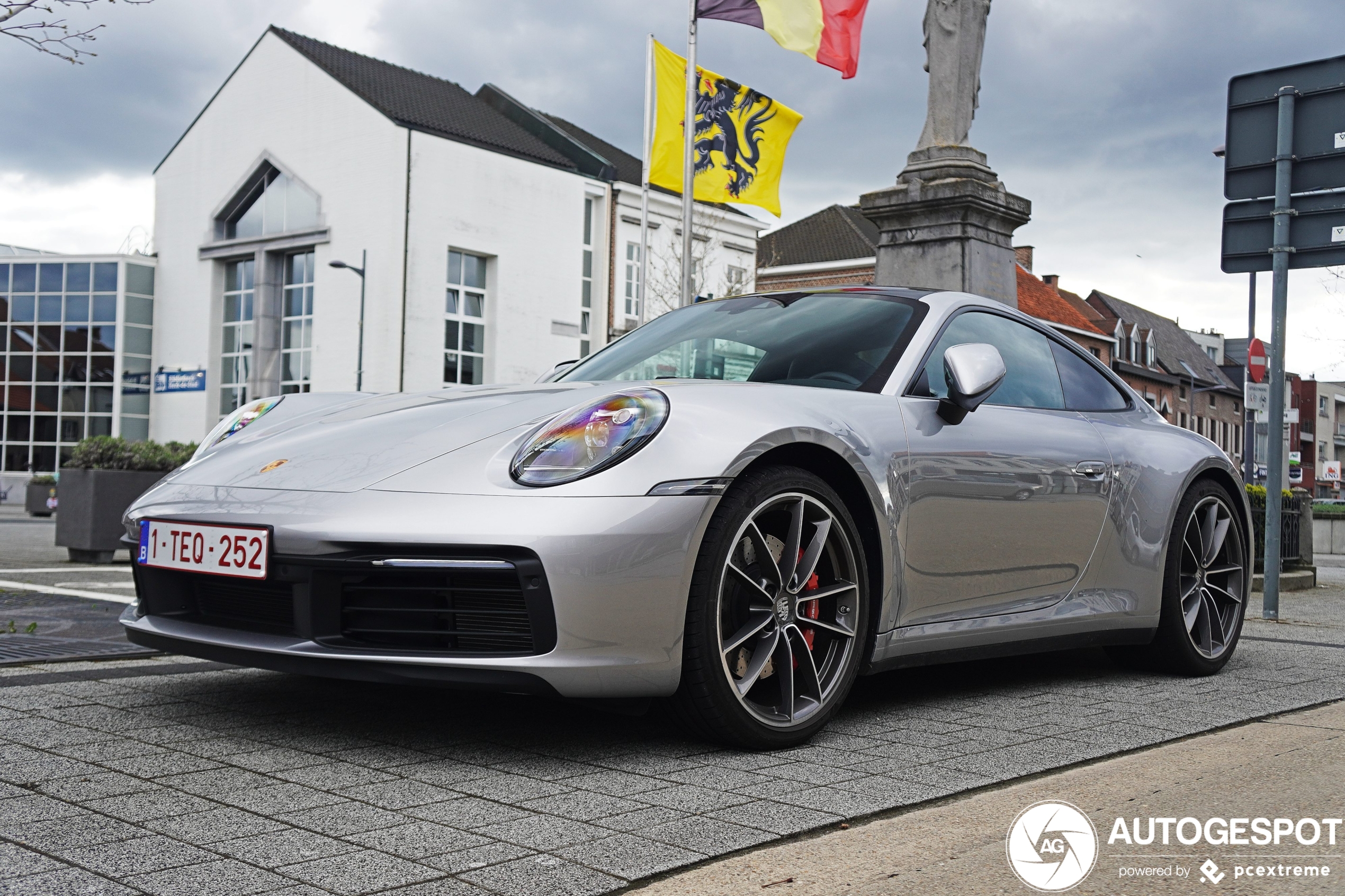 Porsche 992 Carrera 4S