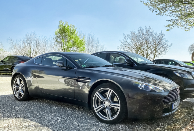 Aston Martin V8 Vantage