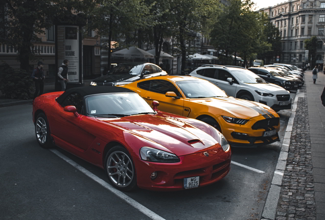 Dodge Viper SRT-10 Roadster 2003