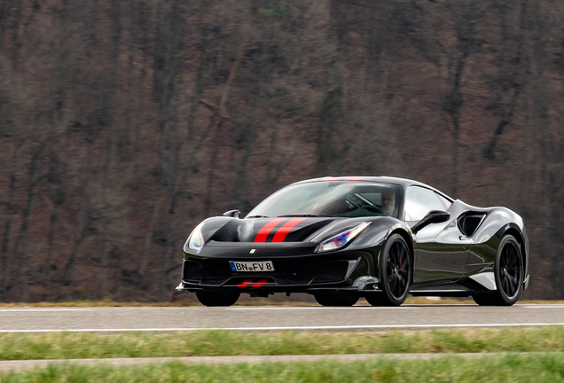 Ferrari 488 Pista