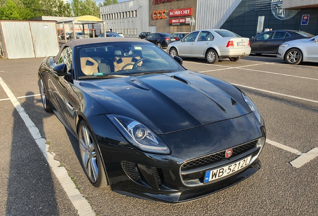 Jaguar F-TYPE R Convertible