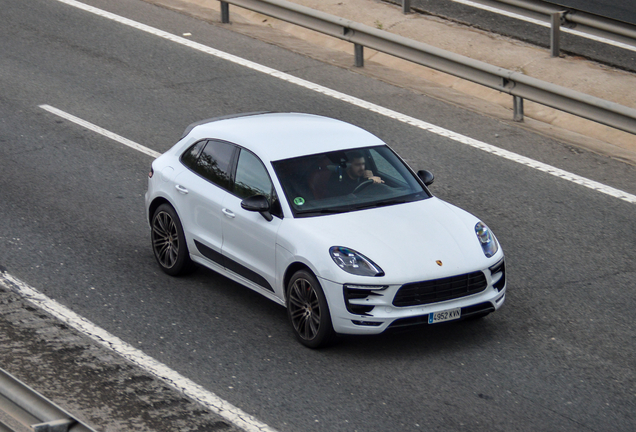 Porsche 95B Macan GTS