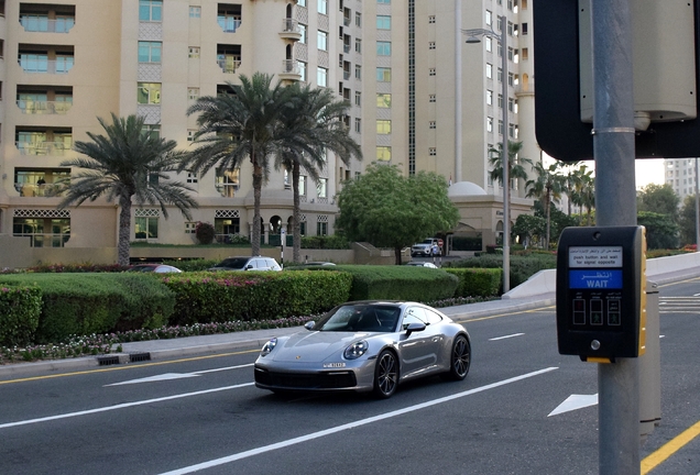 Porsche 992 Carrera 4S