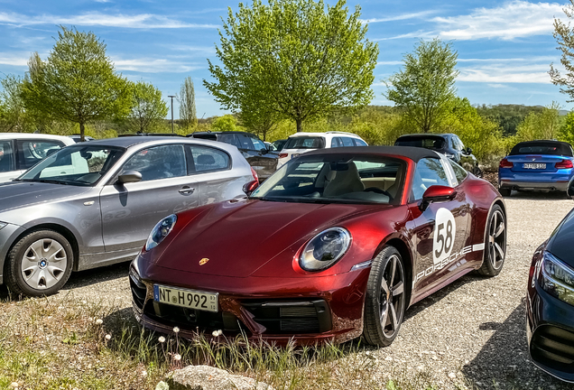 Porsche 992 Targa 4S Heritage Design Edition