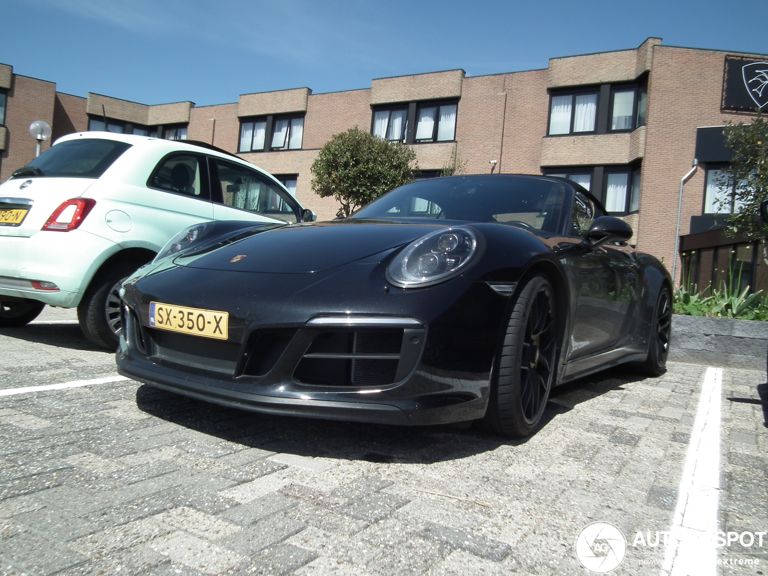 Porsche 991 Carrera 4 GTS Cabriolet MkII