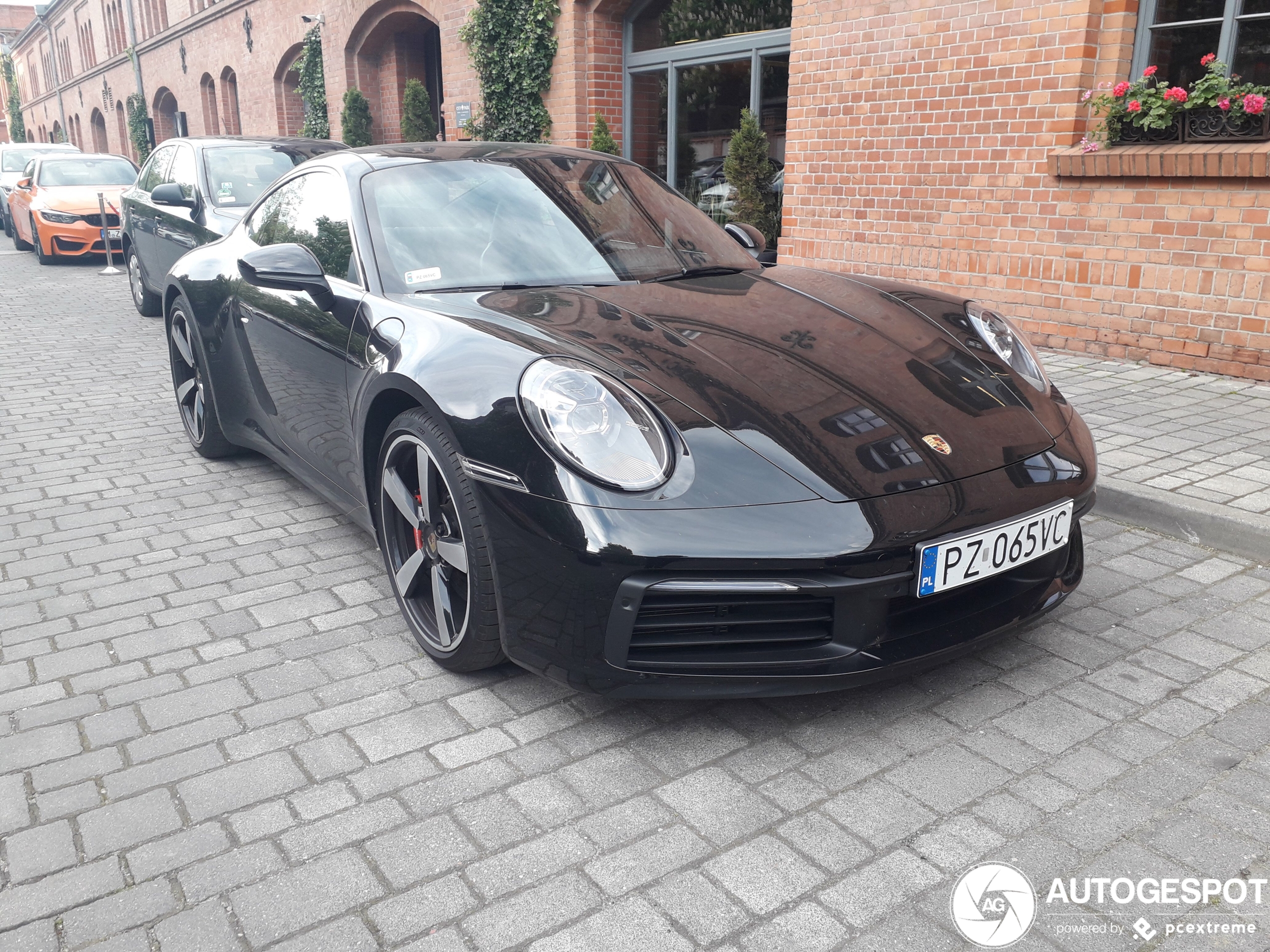 Porsche 992 Carrera 4S