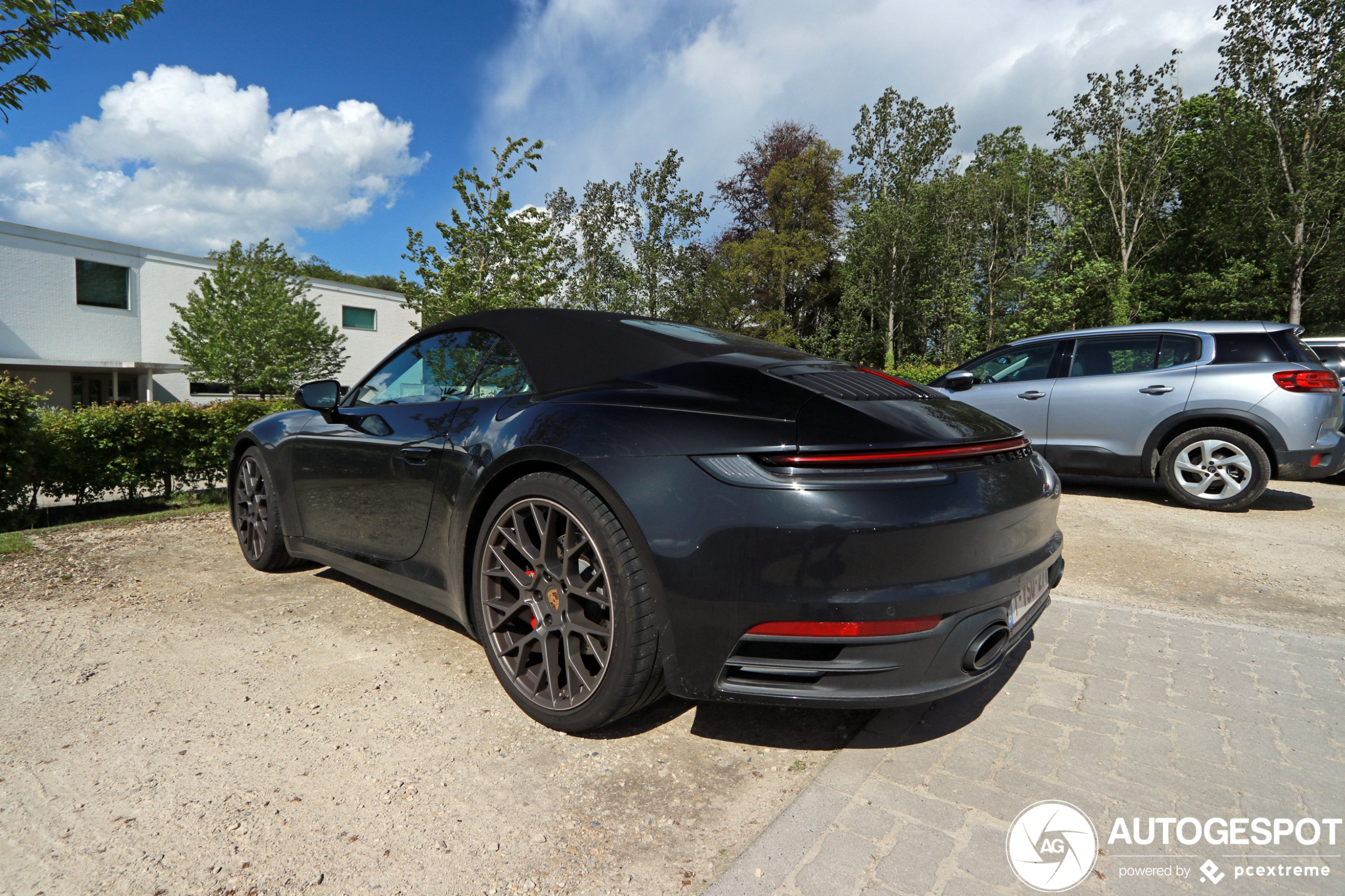 Porsche 992 Carrera 4S Cabriolet