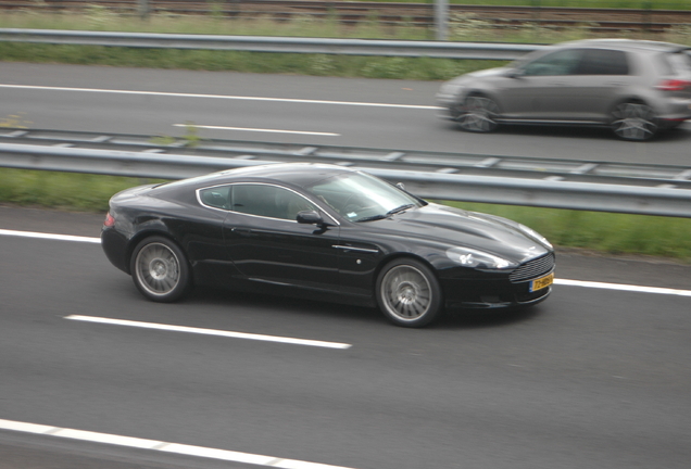 Aston Martin DB9