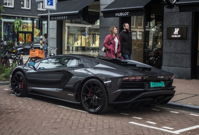 Lamborghini Aventador S LP740-4