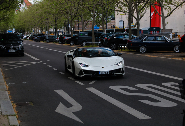 Lamborghini Huracán LP640-4 EVO Spyder