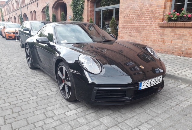 Porsche 992 Carrera 4S