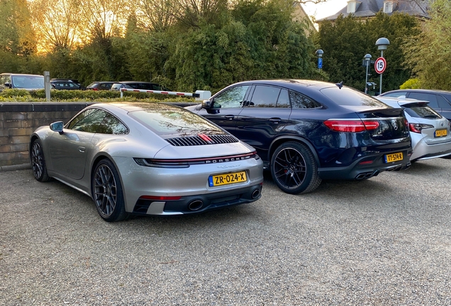 Porsche 992 Carrera 4S