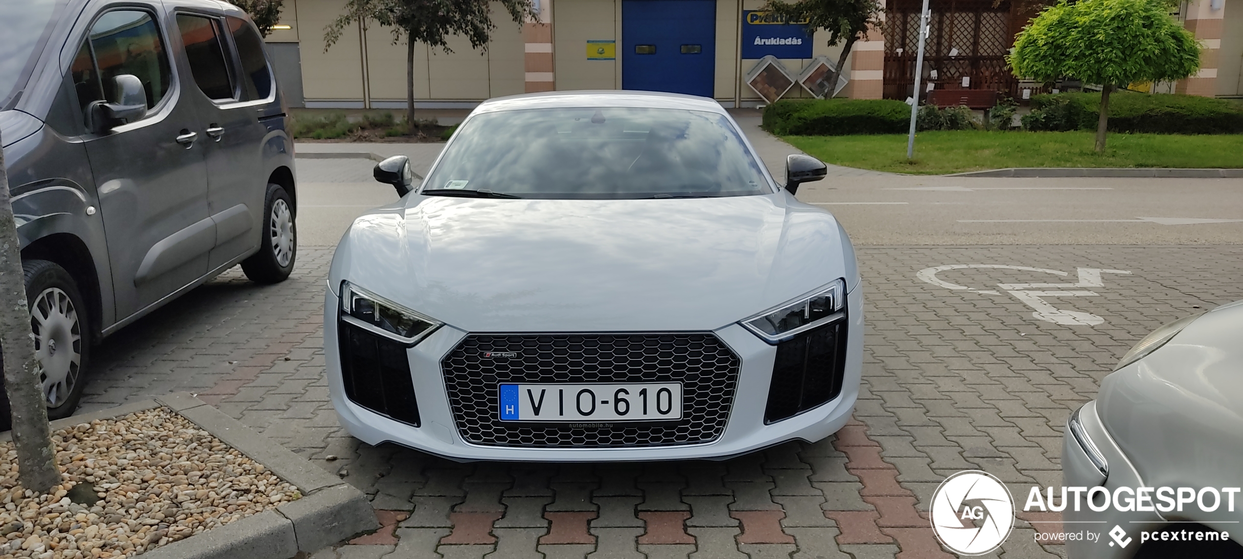 Audi R8 V10 Plus 2015