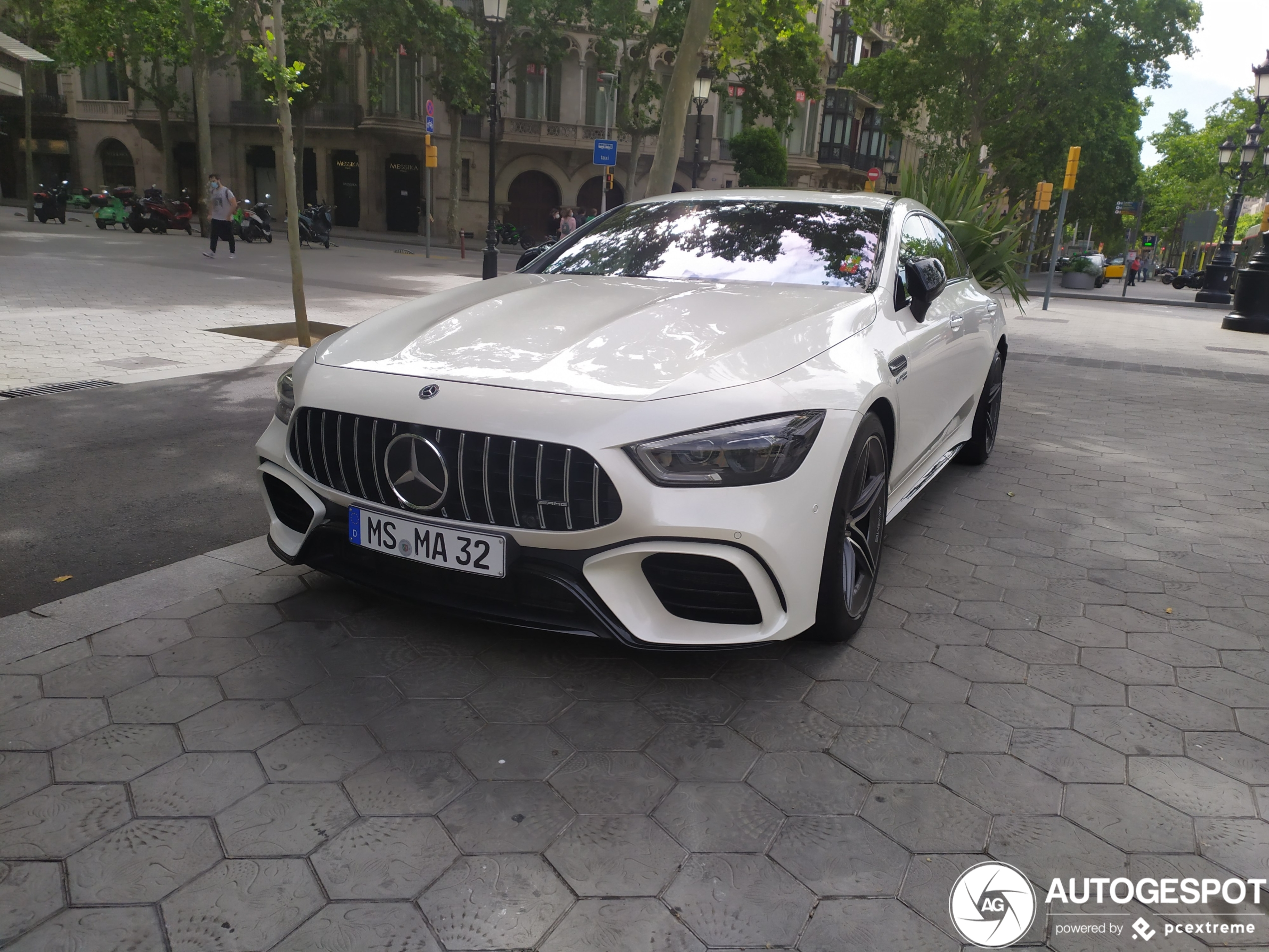 Mercedes-AMG GT 63 X290