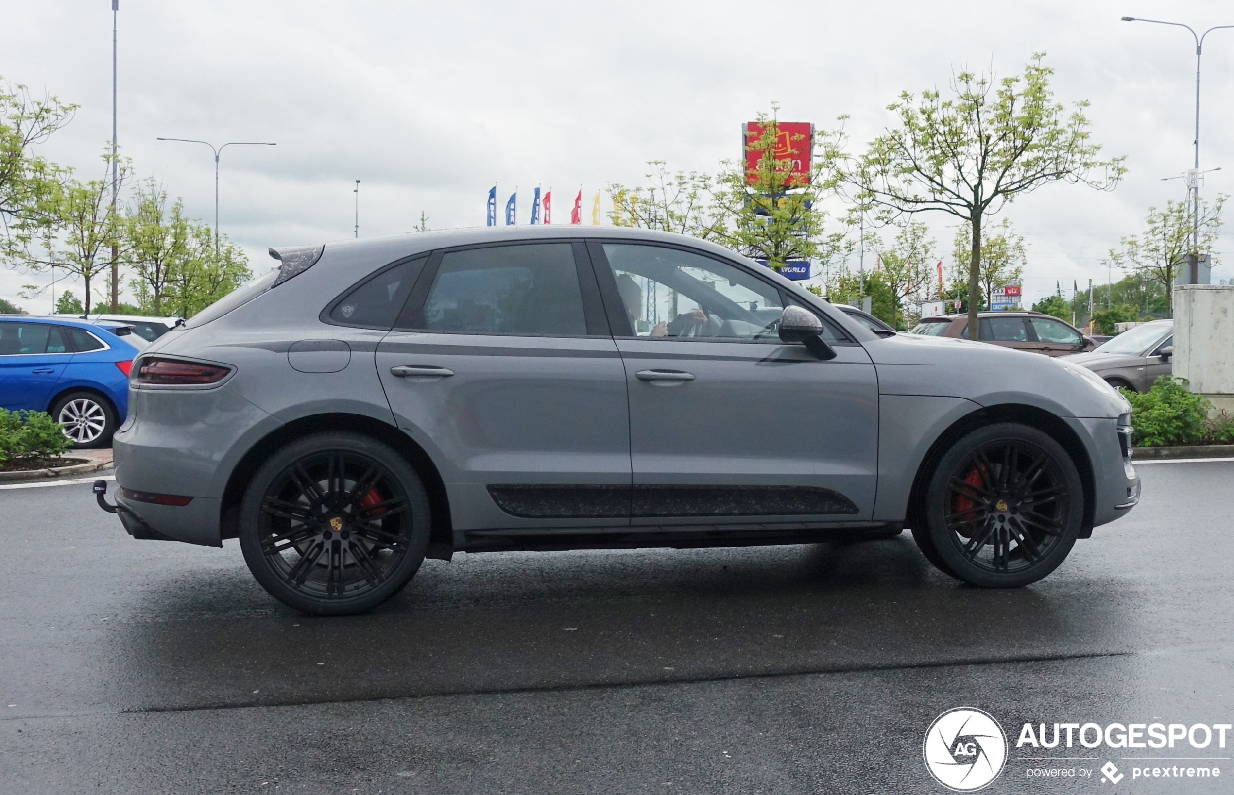 Porsche 95B Macan Turbo