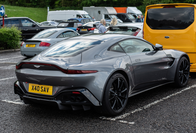 Aston Martin V8 Vantage 2018