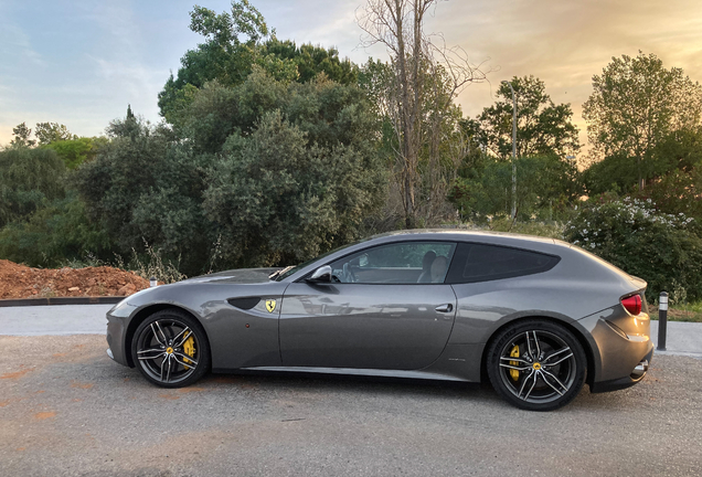 Ferrari FF