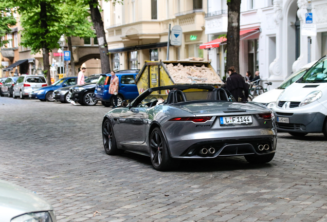 Jaguar F-TYPE R Convertible 2020