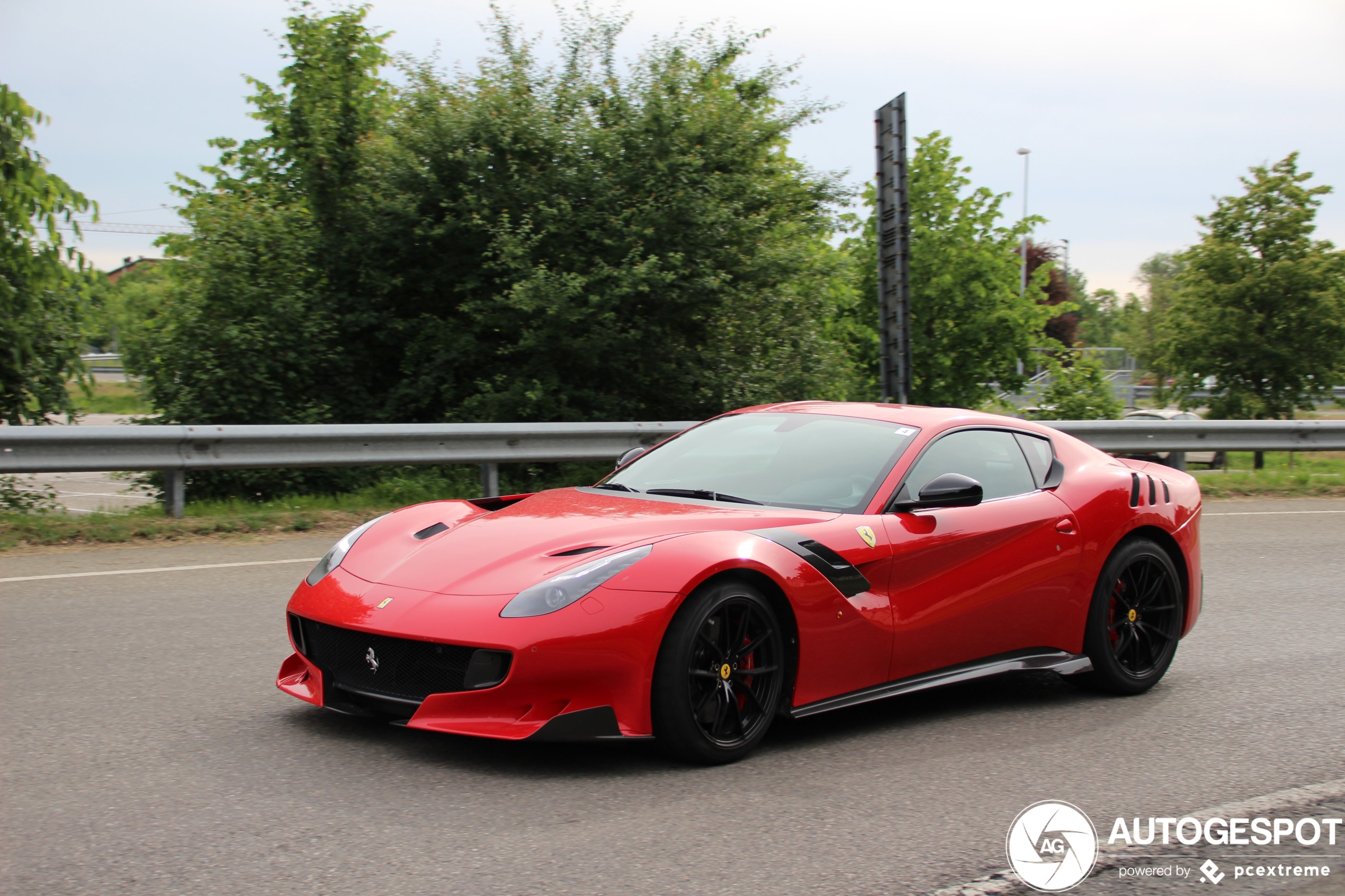 Ferrari F12tdf