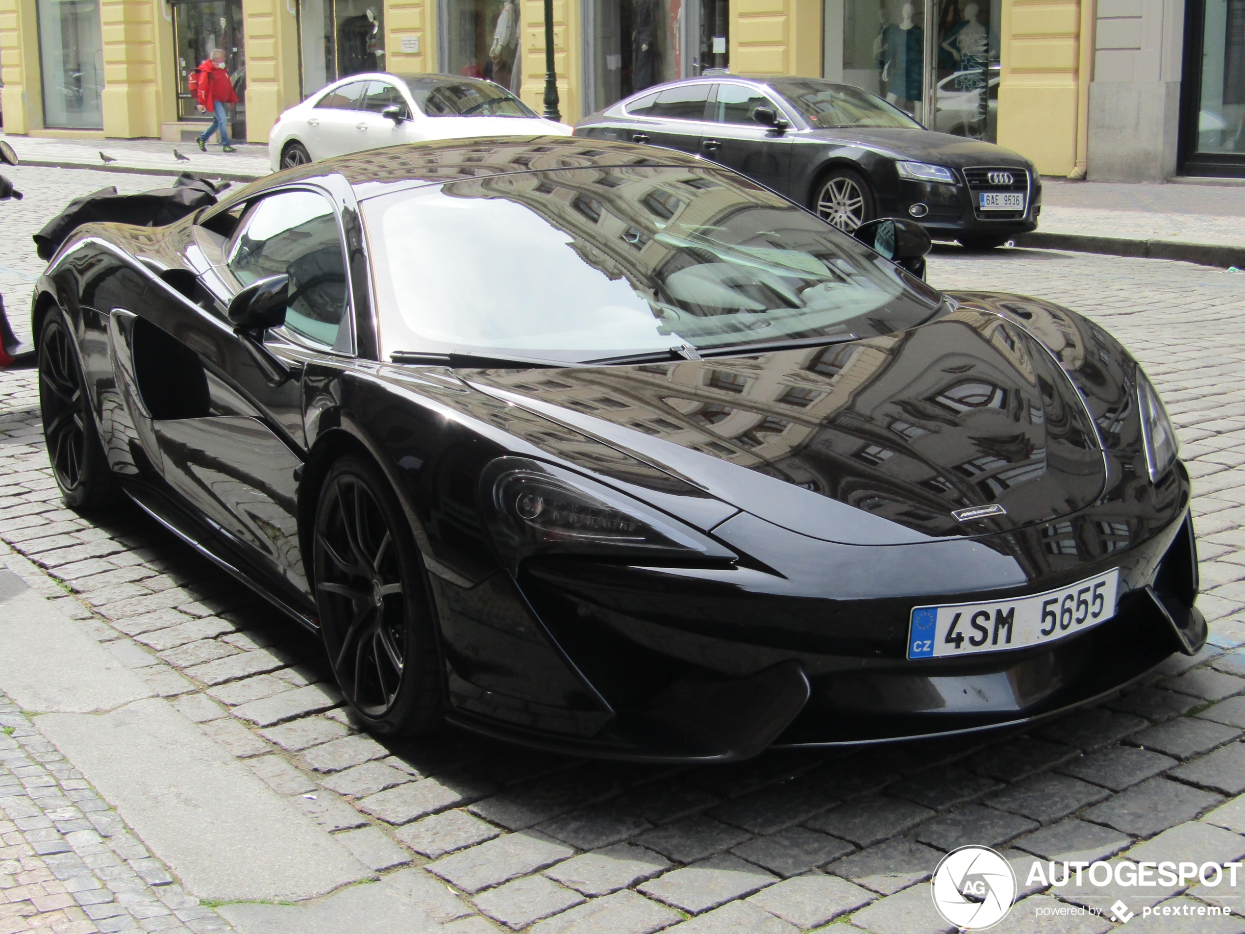 McLaren 570S