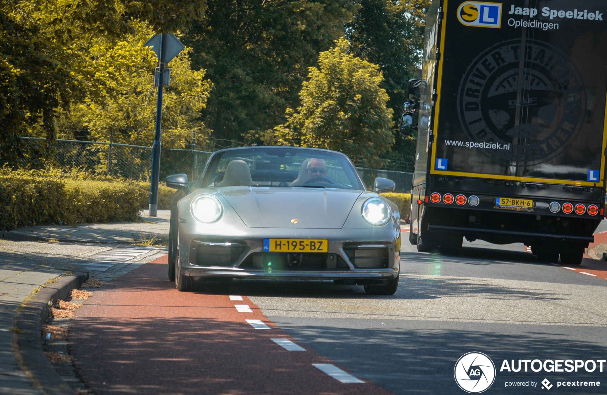 Porsche 992 Carrera 4S Cabriolet