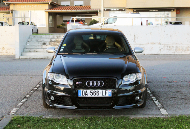 Audi RS4 Sedan