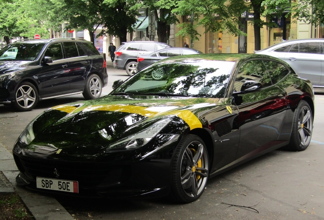 Ferrari GTC4Lusso