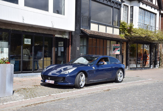 Ferrari GTC4Lusso