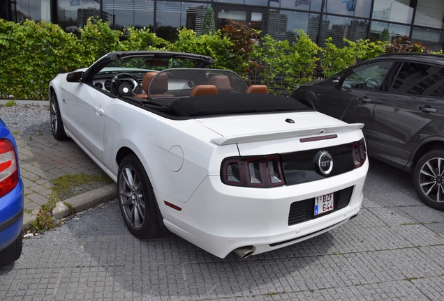 Ford Mustang GT Convertible 2013